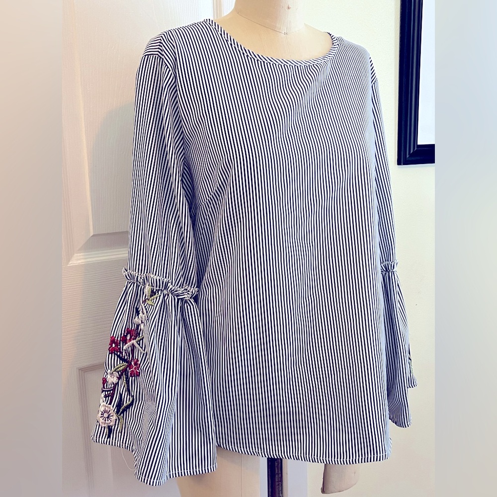 Stem & Vine balloon sleeve womens embroidered blouse top size M